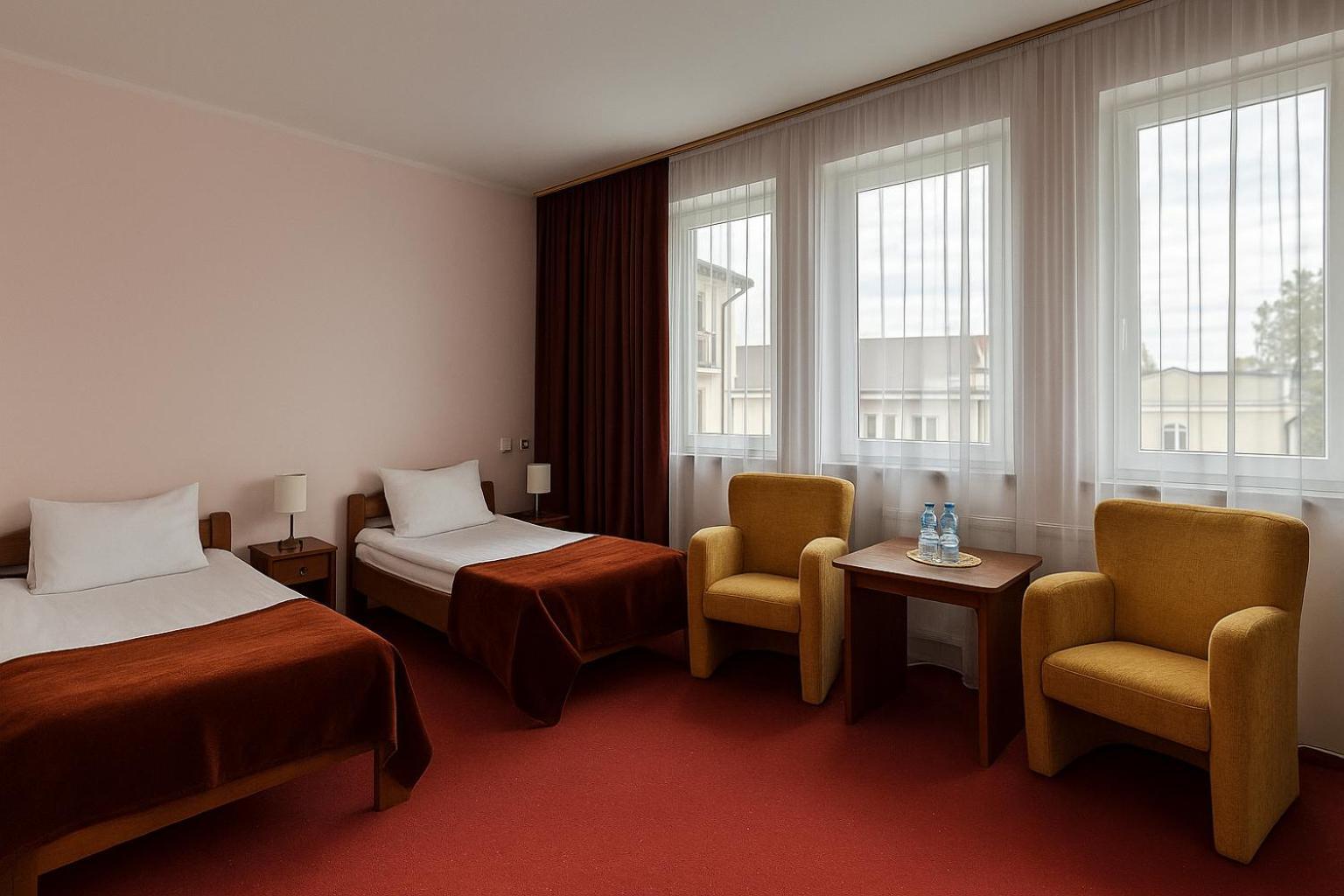Hotel Metro Клодзько Екстер'єр фото